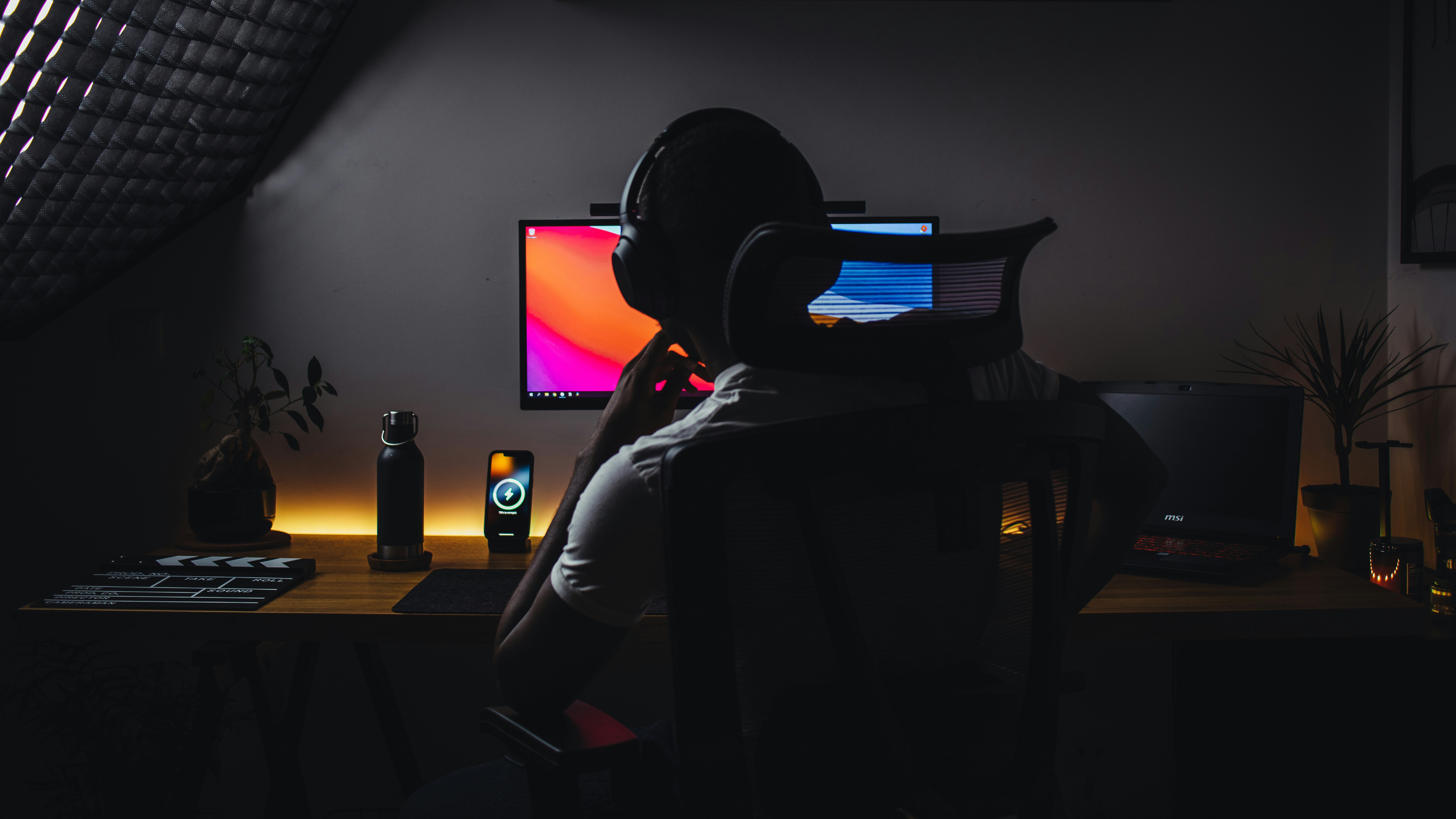 The Creator Economy: How Gamers and Streamers Turn Entertainment into a Business - Additional Image